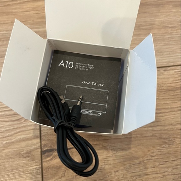 NWT Blue Portable Mini Speaker - Picture 4 of 10